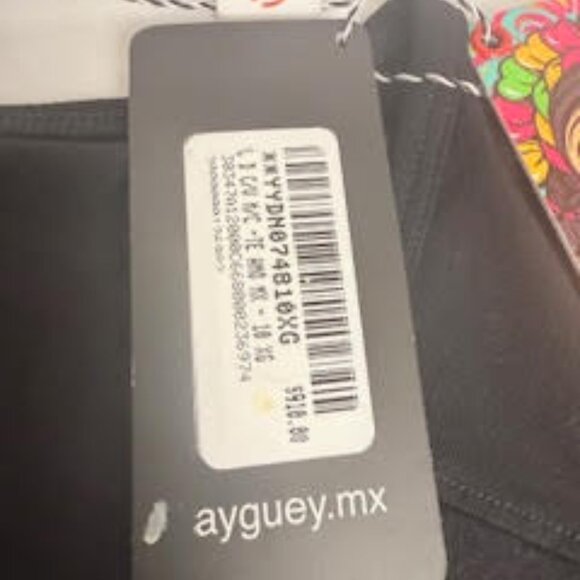 ¡Ay Güey! Graphic T-Shirt  “Yo ❤️ México” Neon Letters | Black | WMS XL NWT - Picture 10 of 10